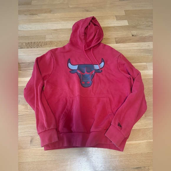 New Era Other - New Era Chicago Bulls NBA Hoodie - Red - Men's Size Medium - Gently Used